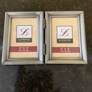 - Picture frame duo in pewter. 2”x3”. *